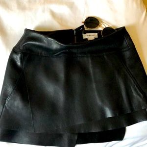 Helmut Lang authentic chic leather mini skirt !